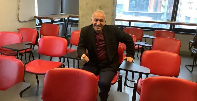 MERHABA SÜRÜCÜ KURSUN ‘DAN EHLİYET ALMADAN ARAÇ KULLANMAK — BİR EĞİTİMCİNİN GENÇLERE TAVSİYESİ