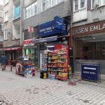 Bakırköy’de Yaya Yolları İşgal Ediliyor, Zabıtalar Göz mü Yumuyor?