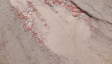 Marmara Belediyesine  Çağrı: Marmara Ereğlisi Dere ağzı Mahallesi Yayla kent Evleri’nin Yolları Çamur İçinde