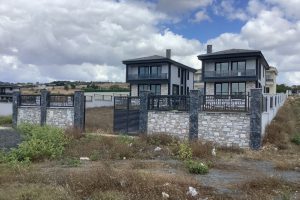 Silivri Ortaköy’de 1200 m² Arsa İçinde Satılık İki Villa Taşınmaya Hazır
