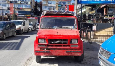 Bakırköy’de Yaya Yoluna Bırakılan Aracı Kimse Görmedi mi?