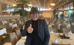 Kim Öğretti Alfabeyi? Şarkın Mimarı Ali Rıza Binboğa İzmir Alsancak’ta okurlarıyla buluşuyor!