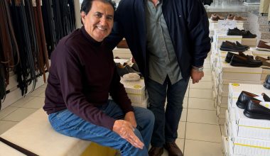 Sanatçı Ali Rıza Binboğa, Üçel Ayakkabı’da Manisa’da Misafir Edildi