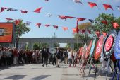 Bakırköy’de 19 Mayıs İçin Sadece Çelenk Koyup Fotoğraf Çekmek Yeterli mi?