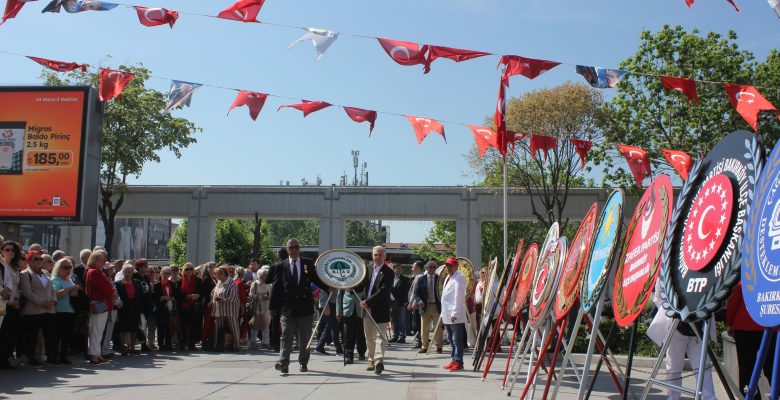 Bakırköy’de 19 Mayıs İçin Sadece Çelenk Koyup Fotoğraf Çekmek Yeterli mi?