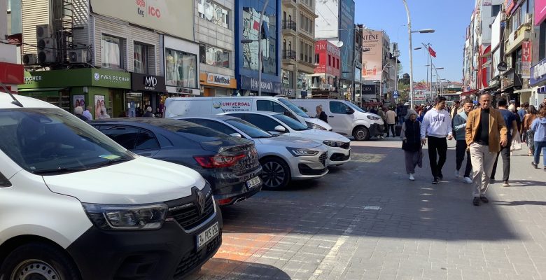 Diziplinsizlik, Bakırköy Meydanı’ndaki Park Sorununun Başarısız Çalışma Göstergesi mi?