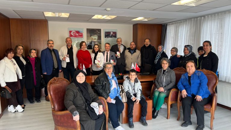 Başarılı Okullar ile Türkiye Emekliler Derneği Zeytinburnu Şubesi Arasında %20 İndirim Anlaşması Yapıldı