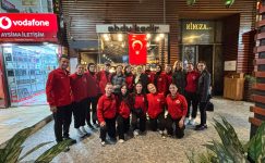 Kastamonu Üniversitesi Kadın Ragbi Takımı, Bakırköy’de Abdülkadir Restoran’da Ağırlandı