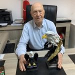 Türkiye Emekliler Derneği Bakırköy Şubesi Sekreteri Oğuz Arslan’ın Kartal Hediyesi Konuşuluyor