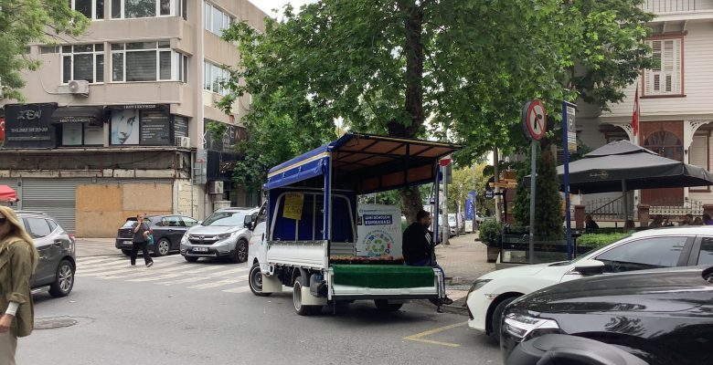 Bakırköy’de ve Yeşilköy’de Seyyar Satıcı Yoğunluğu Artıyor