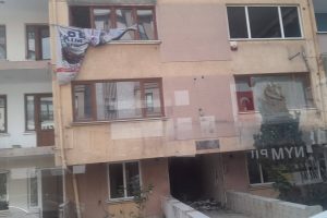 Bakırköy Zühuratbaba Caddesi Üzerinde Yıkım Var! Emniyet Önlemleri Yeterli mi?