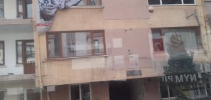 Bakırköy Zühuratbaba Caddesi Üzerinde Yıkım Var! Emniyet Önlemleri Yeterli mi?