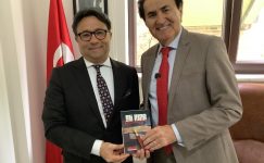 Sanatçı Ali Rıza Binboğa Kadıköy Kitap Fuarı’nda