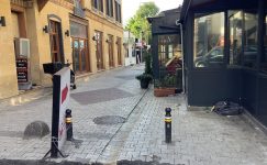 Yeşilköy’de Alişan Yedibaşlar Sokak’ta Yaya Yolları İşgal Altında, Denetim Nerede? Yeşilköy’de Alişan Yedibaşlar Sokak’ta Yaya Yolları İşgal Altında, Denetim Nerede?