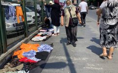 Bakırköy Dr. Sadi Konuk Eğitim ve Araştırma Hastanesi Çevresindeki Seyyar Satıcı Sorunu Bakırköy Dr. Sadi Konuk Eğitim ve Araştırma Hastanesi Çevresindeki Seyyar Satıcı Sorunu
