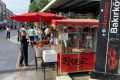 Simit Sevenler, Açıkta Satılan Simitleri Almayın !