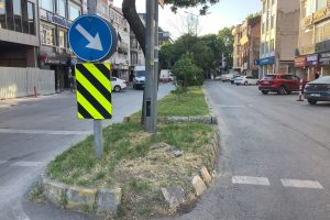 Yeşilyurt Sipahioğlu Caddesi’ndeki Bu Görüntü Yeşilyurt’a Yakışıyor mu?