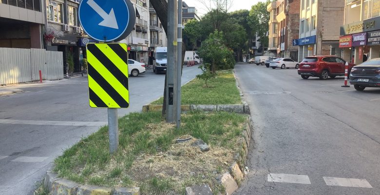 Yeşilyurt Sipahioğlu Caddesi’ndeki Bu Görüntü Yeşilyurt’a Yakışıyor mu?