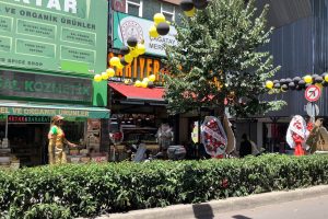 Bakırköy İstanbul Caddesi’ndeki Pazar Günü Açılışlarına Dair Bir Çağrı