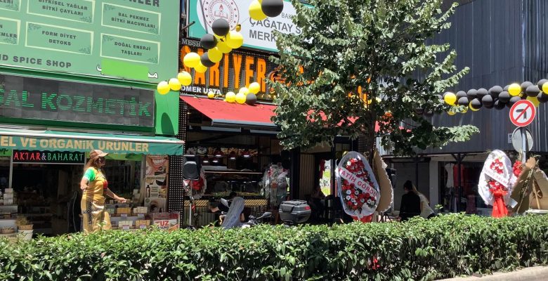 Bakırköy İstanbul Caddesi’ndeki Pazar Günü Açılışlarına Dair Bir Çağrı