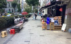 İstanbul Caddesi’ndeki Esnafa Çağrımız: Yaya Yollarını Kapatmayalım