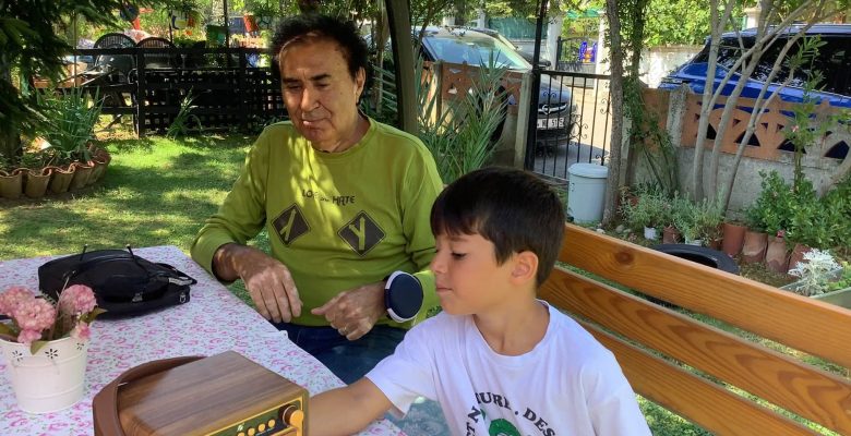 Çağrı Yapmanın Zamanı Geldi: “Torunlarımız da Ali Rıza Binboğa’nın Şarkılarıyla Büyüsün”