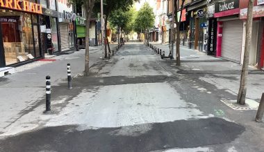 Manşet Haber Ebuzziye Caddesi’ndeki Yamalı Yollardan ve Bakımsızlıktan Utanıyorum
