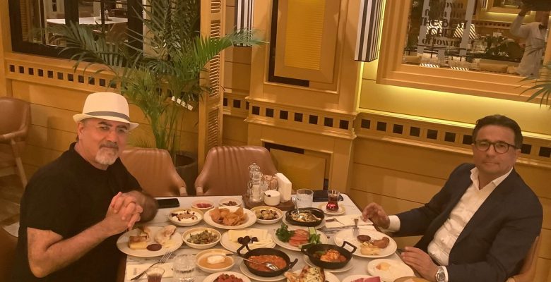 Erdal Subaşı, Yeşilköy’de Kahvaltıda Duygusal Anlar Yaşadı