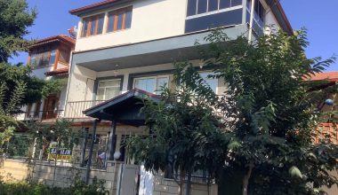 Kocaali’de Sahibinden Denize 50 Metre Mesafede, 3 Katlı Villa Satılık ?