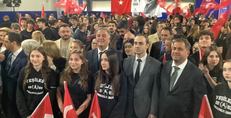 İstanbul Büyükşehir Belediyesi’nden Yeşilköy Anadolu Lisesi’ne Spor Salonu Kazandırıldı!
